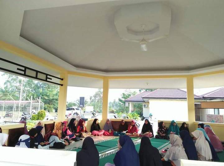 Pemuda Berkelas di Tengah Masyarakat