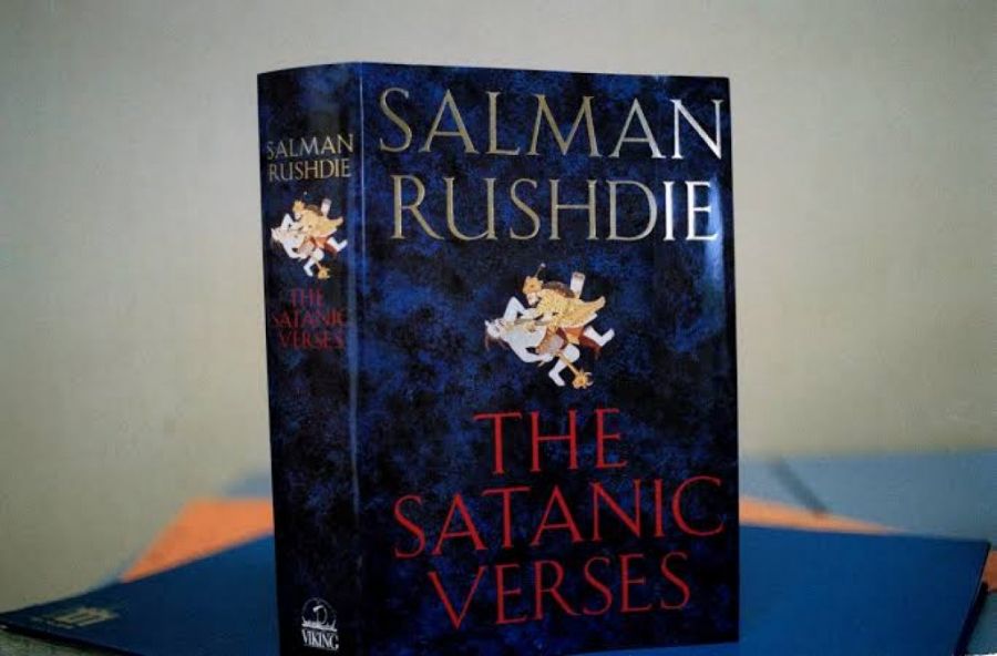 Rushdie Ditikam, Ayat-ayat Setan Best Seller?